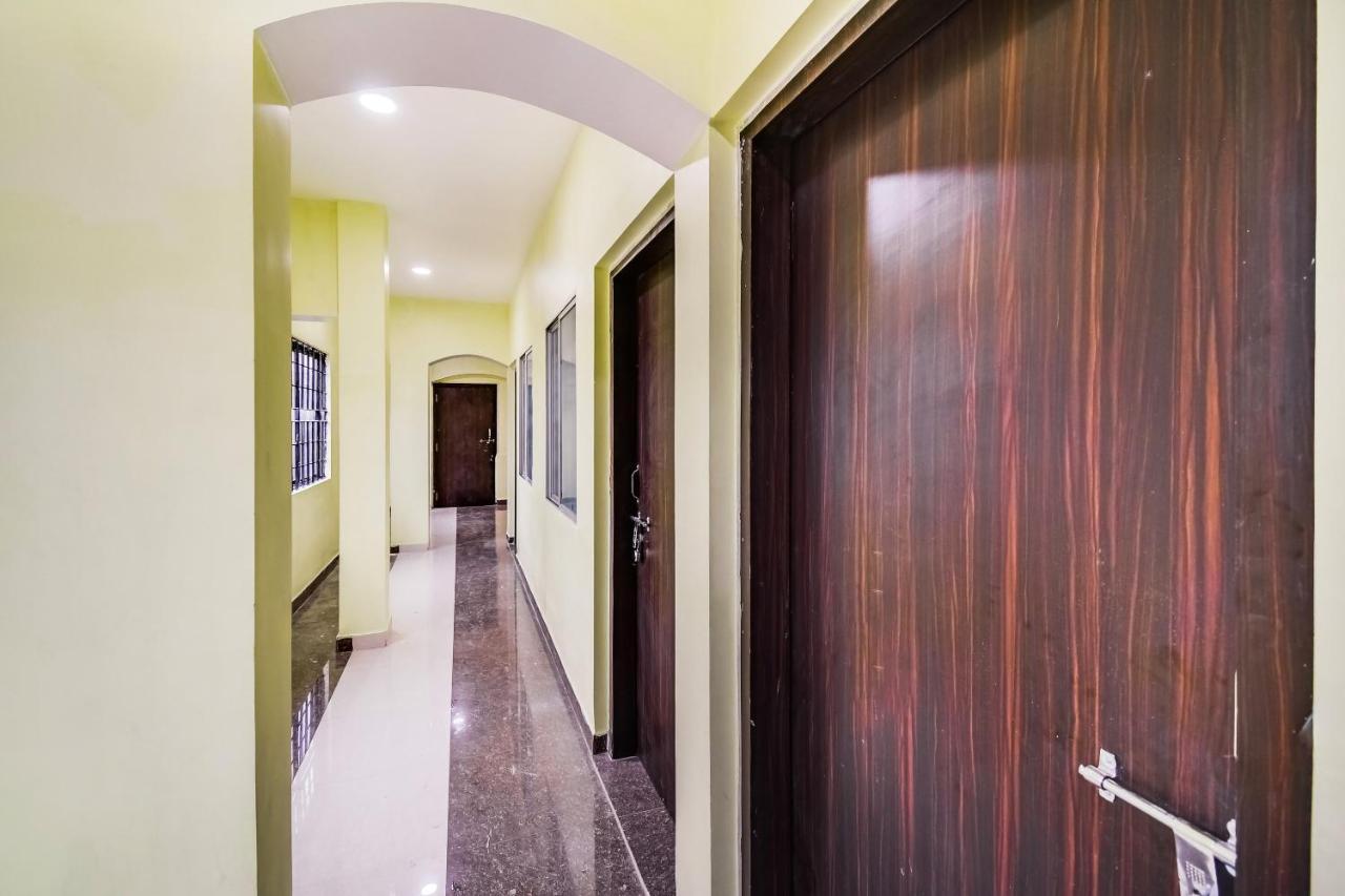 Oyo 60726 Hotel Vrindavan บิลาสปูร์ ภายนอก รูปภาพ